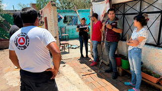 Presidente Municipal recorre viviendas afectadas por granizada en Doctor Mora