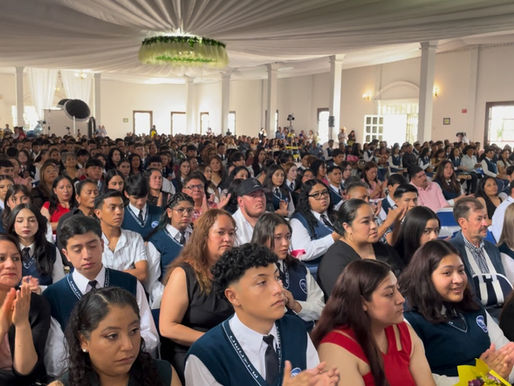 CECyTEG gradúa a más de 800 estudiantes en Romita y San Luis de la Paz, Gto.
