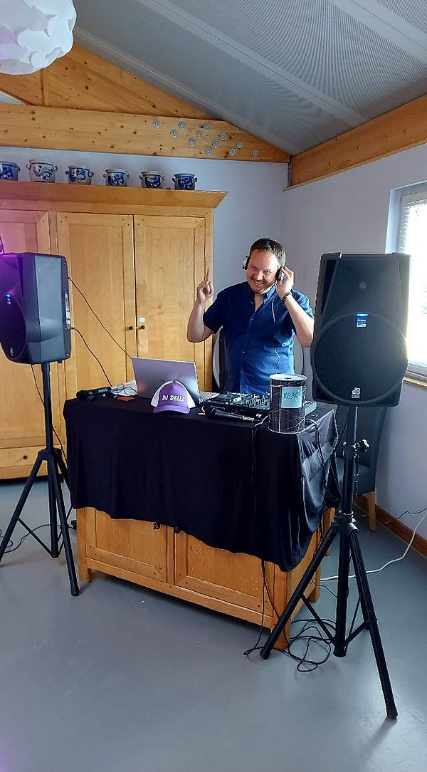 dj delli new2.jpg