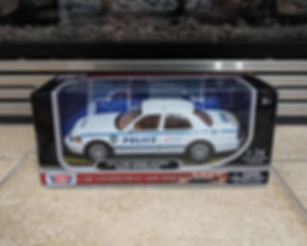 NYPD Motormax 1/24 Scale Ford CrownVictoria