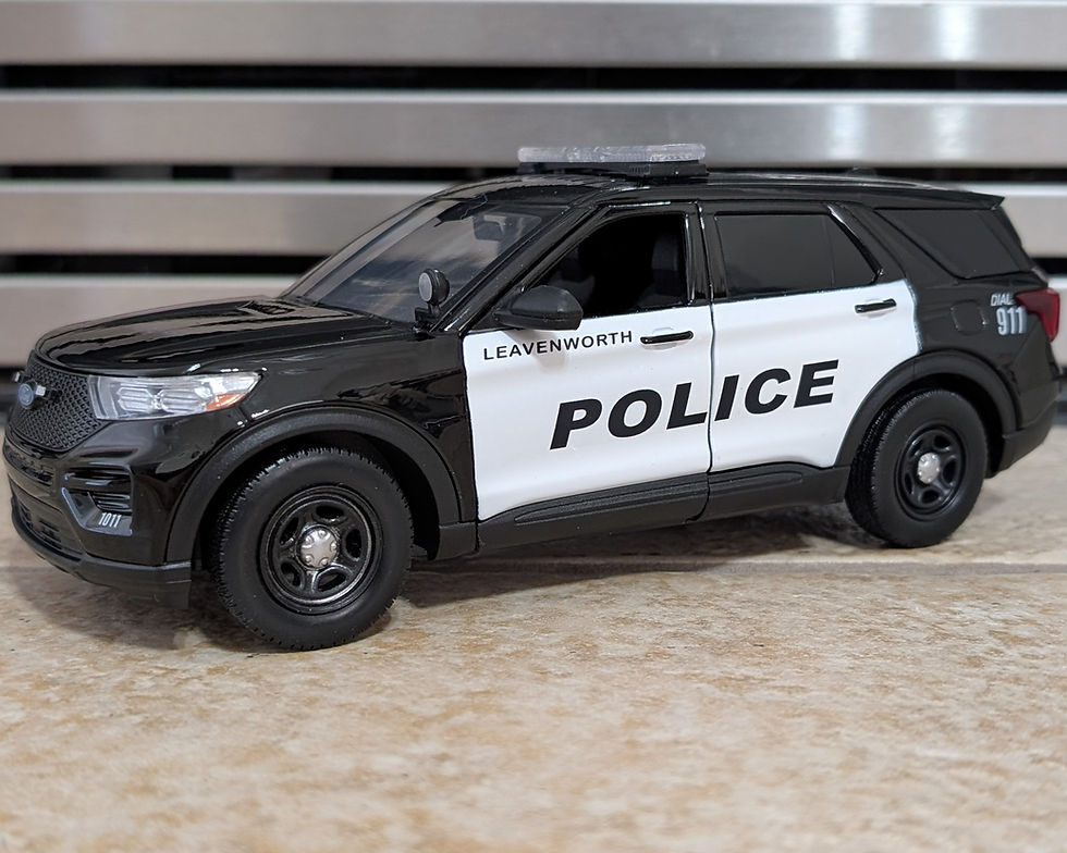 Thumbnail: Leavenworth KS Police 1/24 Scale Motormax Ford 2022 Ford Police Explorer