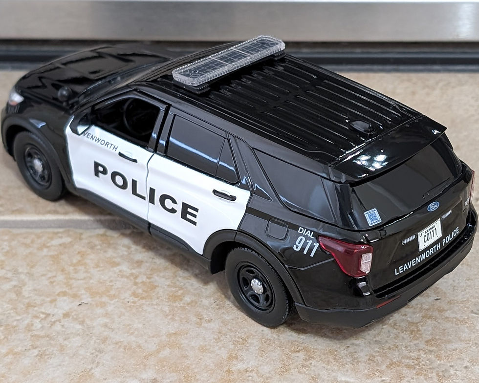 Thumbnail: Leavenworth KS Police 1/24 Scale Motormax Ford 2022 Ford Police Explorer