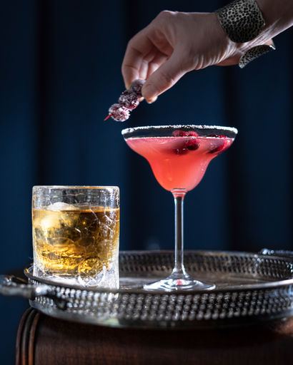 CocktailCranberryDrapes_FoodPhotographyNiagaraFalls_SideroadStudio_2023012141-Edit.jpg