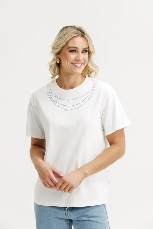 Thumbnail: Chris Tee - Ivory with Daisy Chain