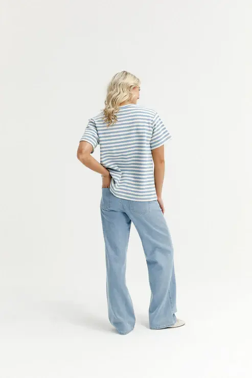 Thumbnail: Chris Tee - Sky Stripes