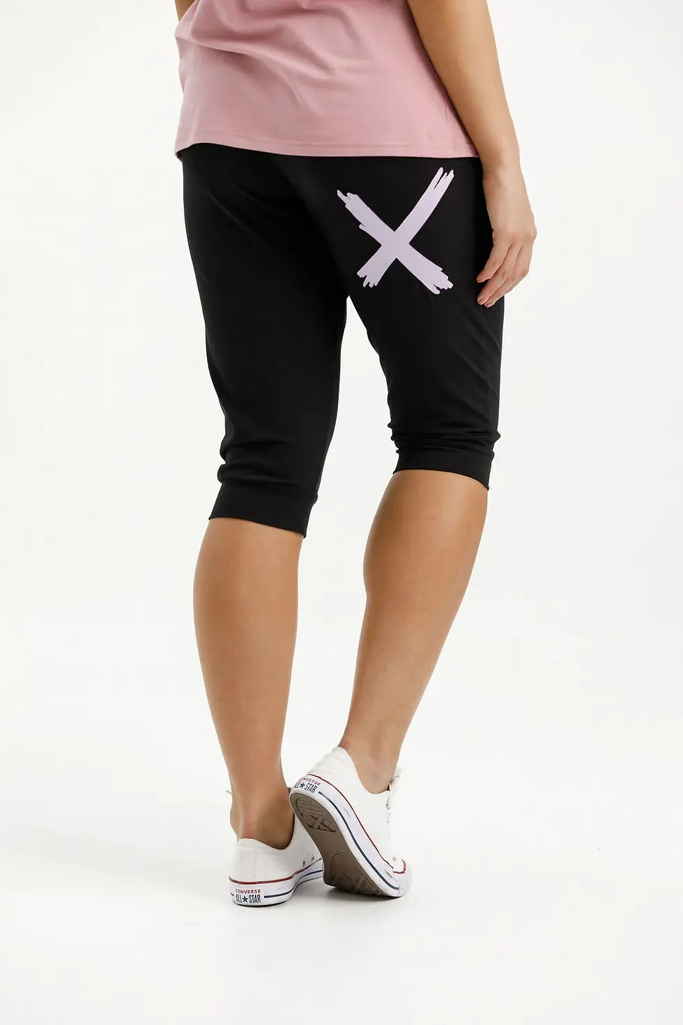 Thumbnail: 3/4 Apartment Pants - Black with Lilac X