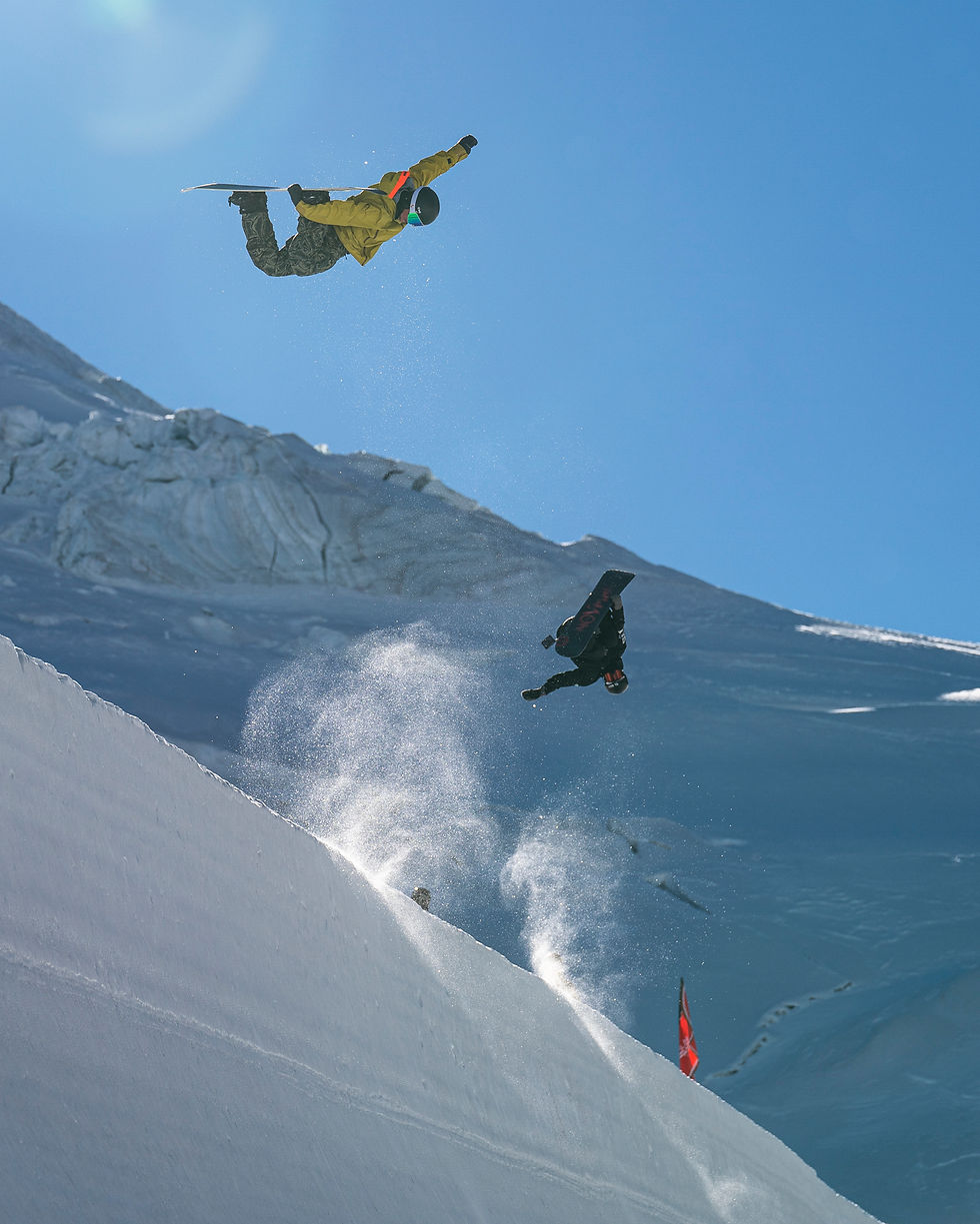 Halfpipe Snowboarding in Switzerland