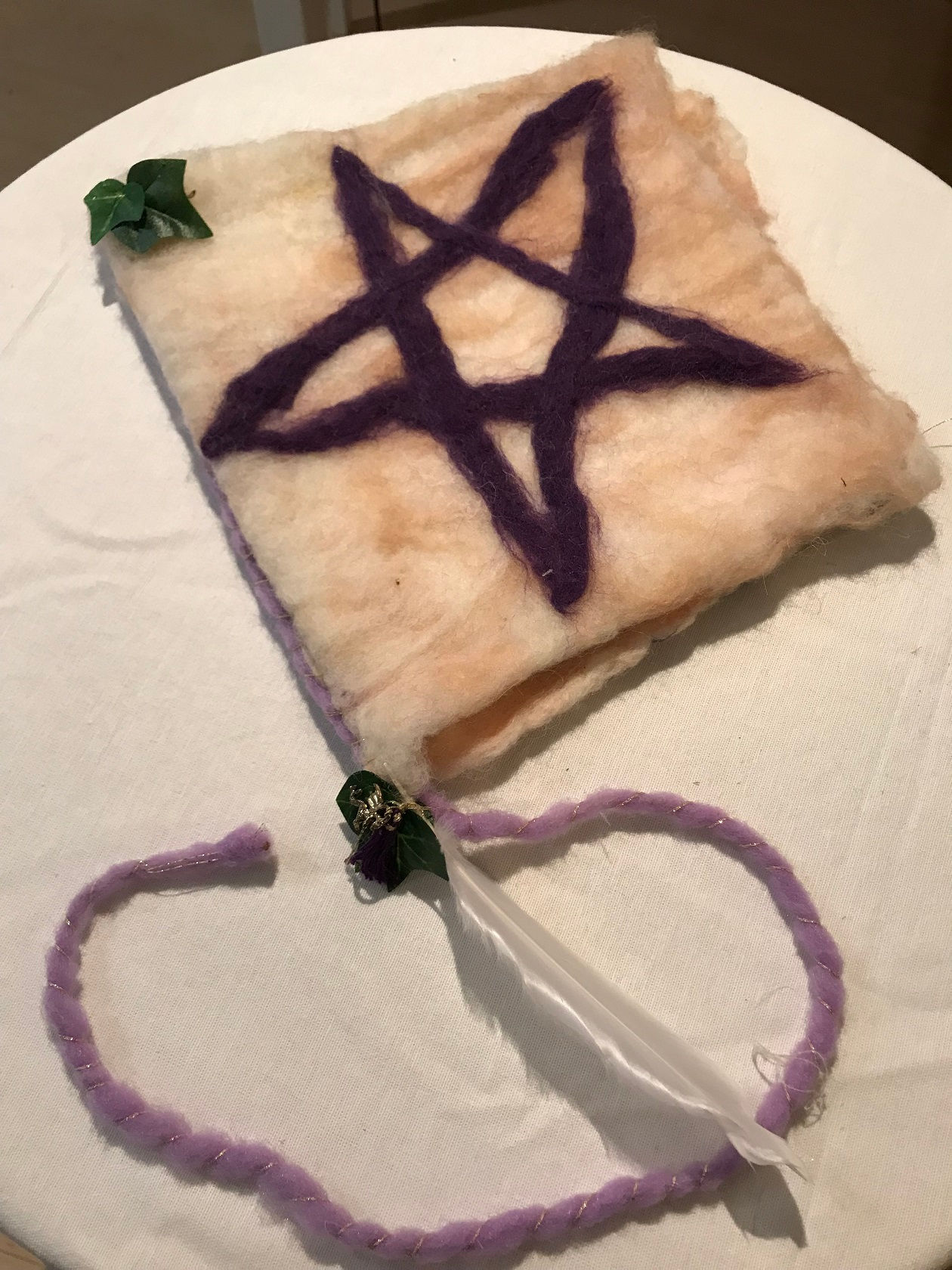 Notizbuch gefilzt mit Feder