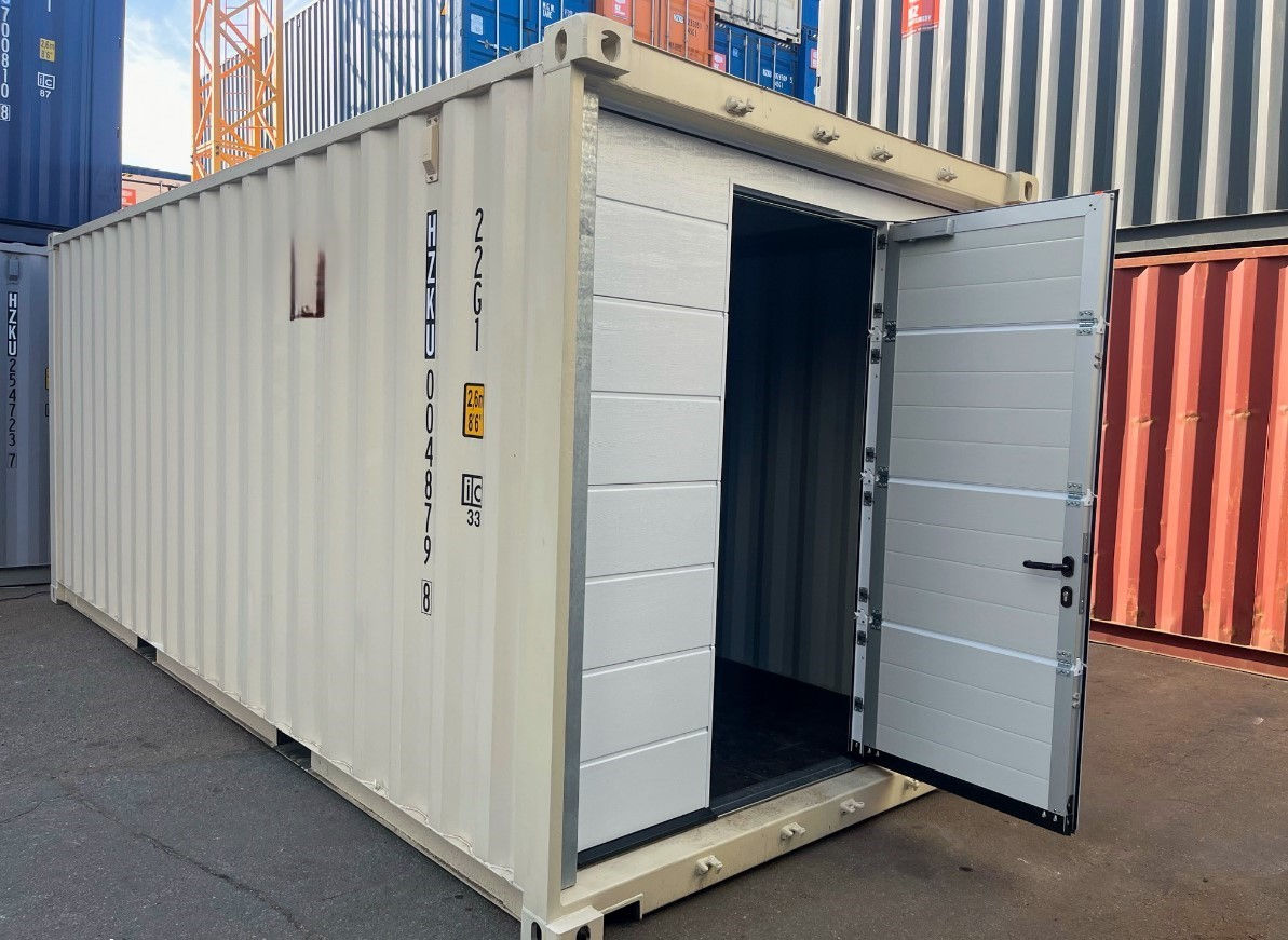 Conteneur maritime 20 pieds + porte sectionnelle + fenêtre