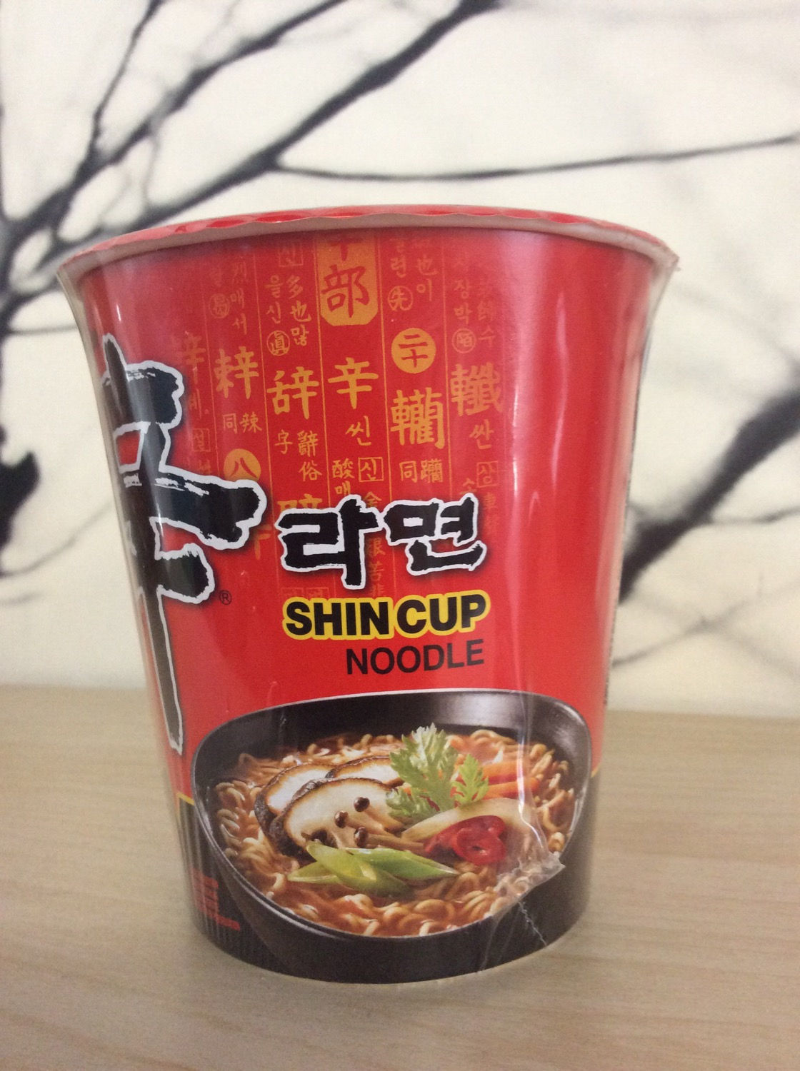 Instant Noodles Shin Spicy Cup Nongshim 68g