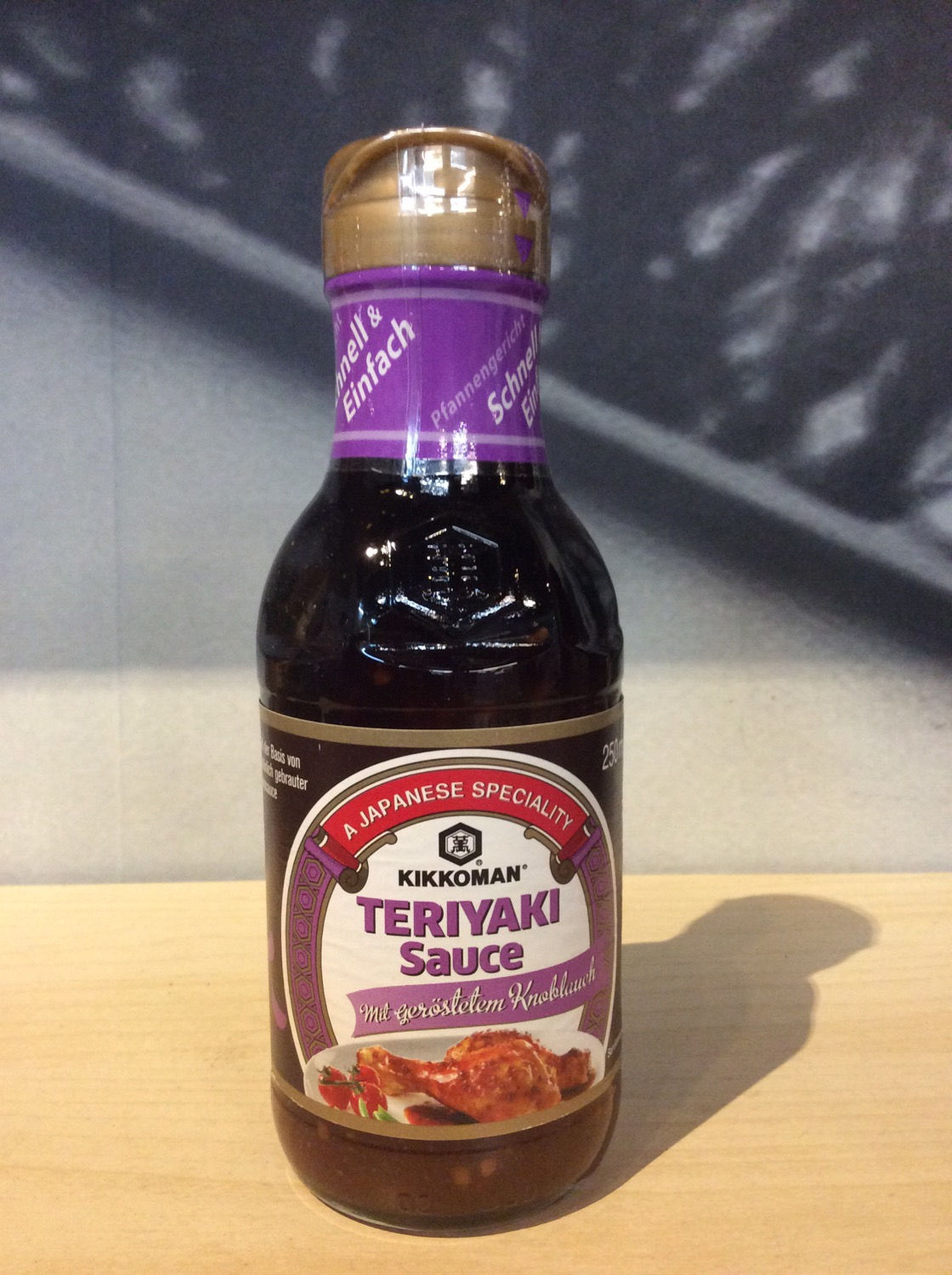 Teriyaki Sauce Roasted Garlic Kikkoman 250ml