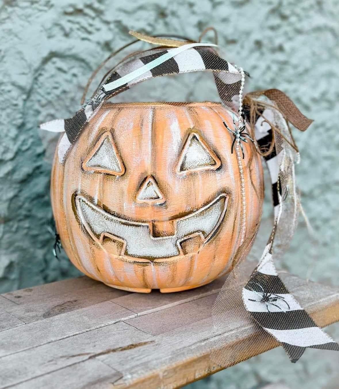 Distressed Heirloom Pumpkin Pail