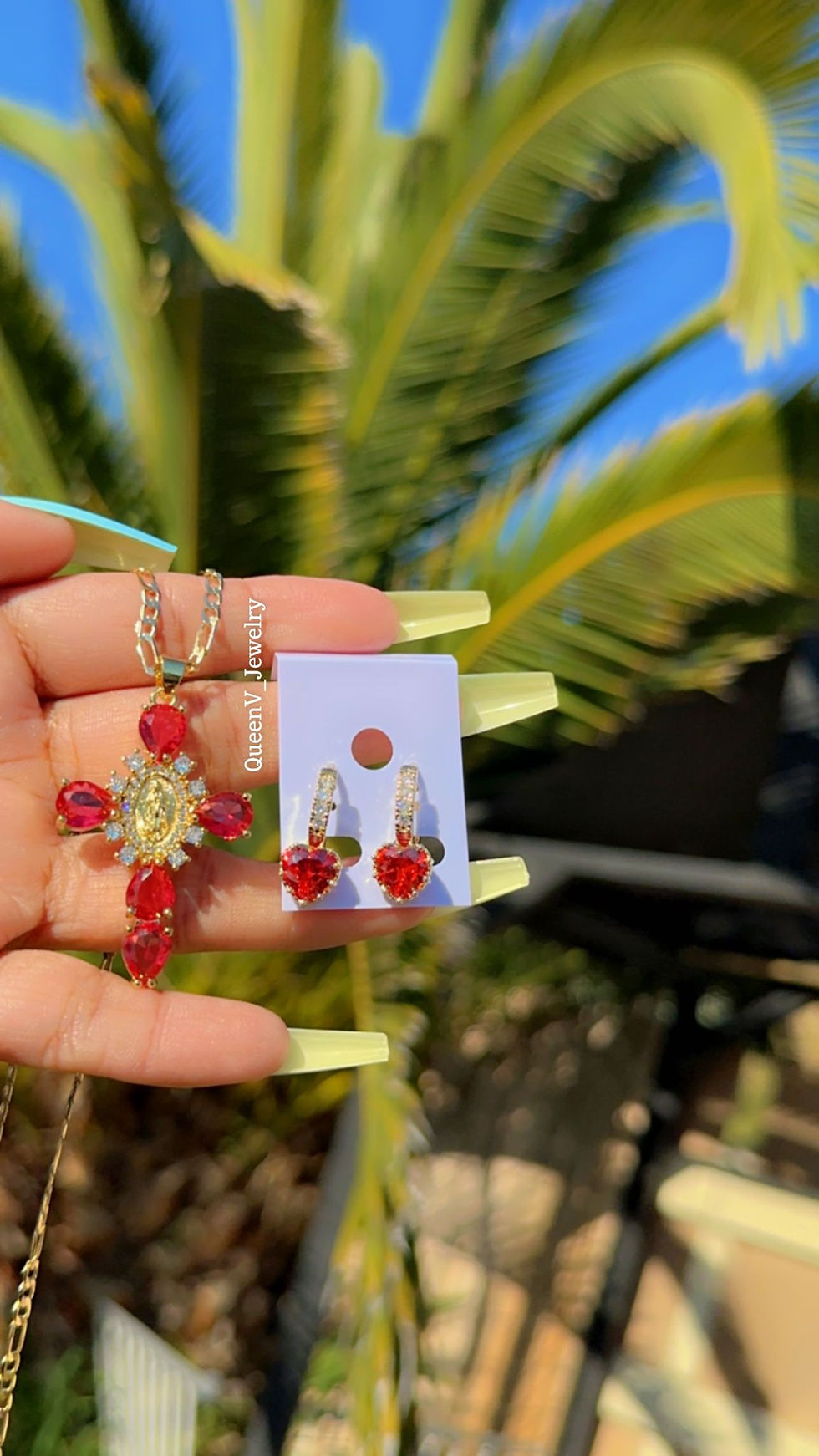 Thumbnail: Zirconia Heart Earrings