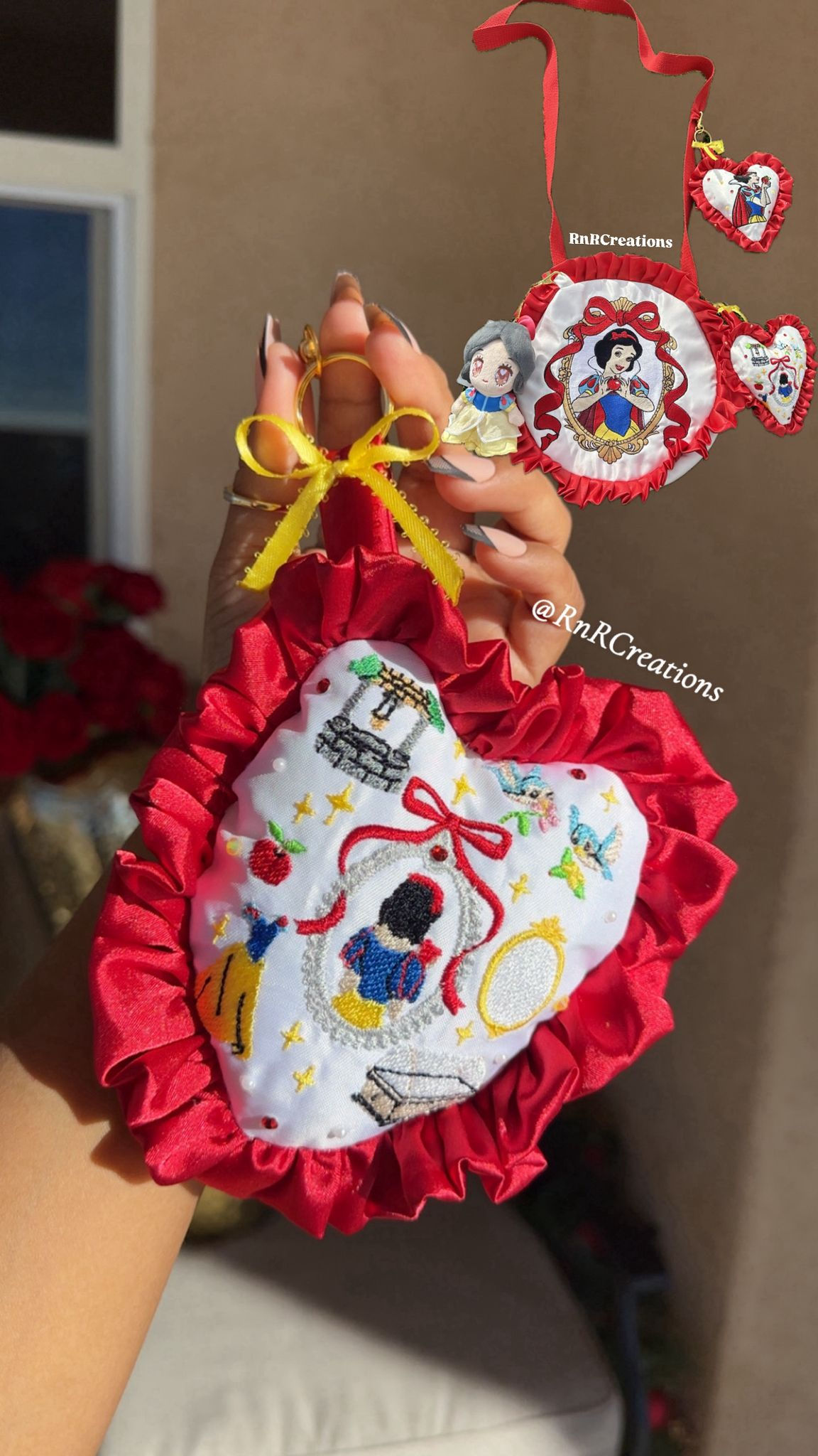 Snow White - Character Embroidered Rhinestone Keychain