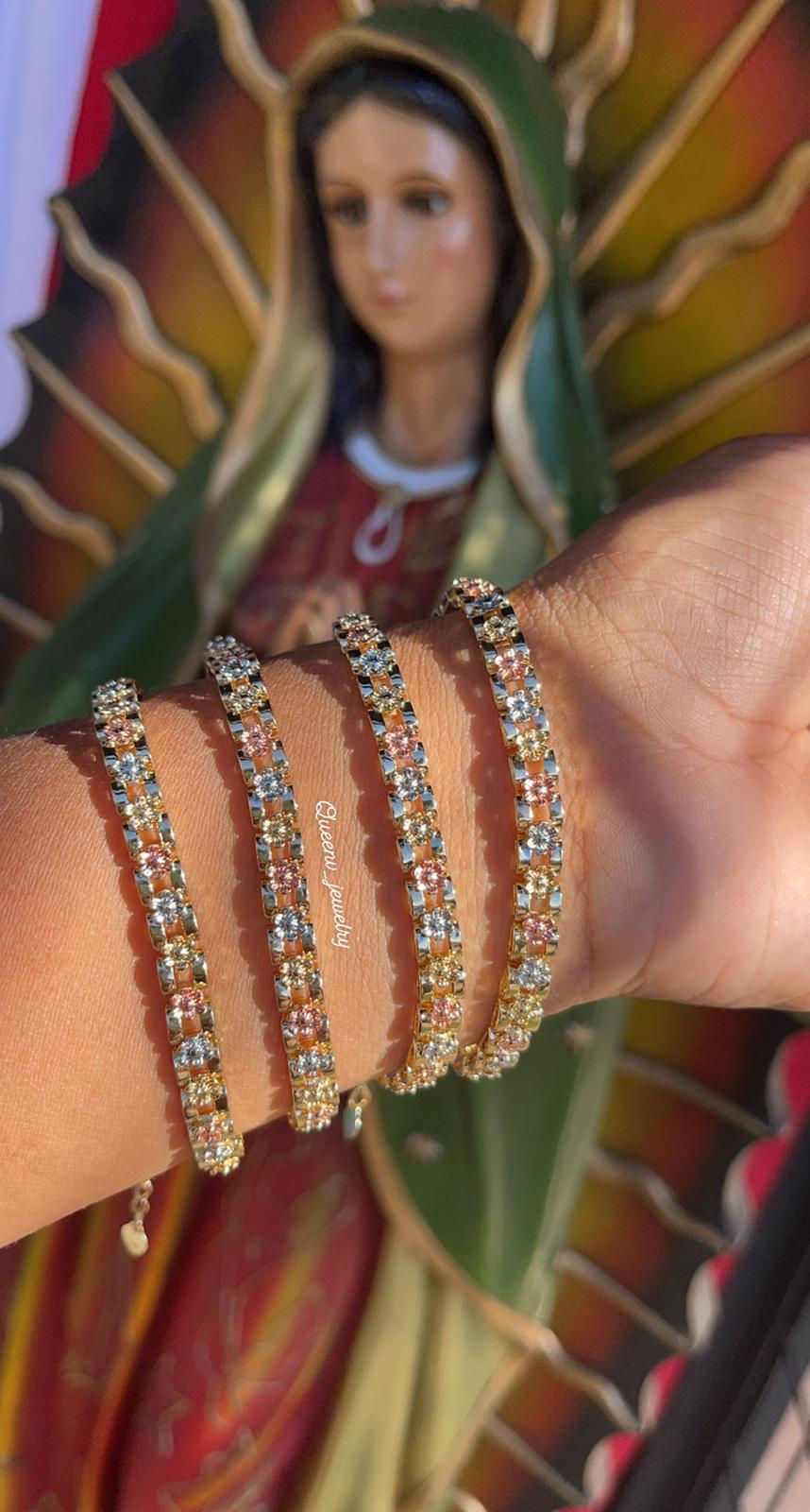 Thumbnail: 3Tone Flower Chain "Esclava" Bracelet.