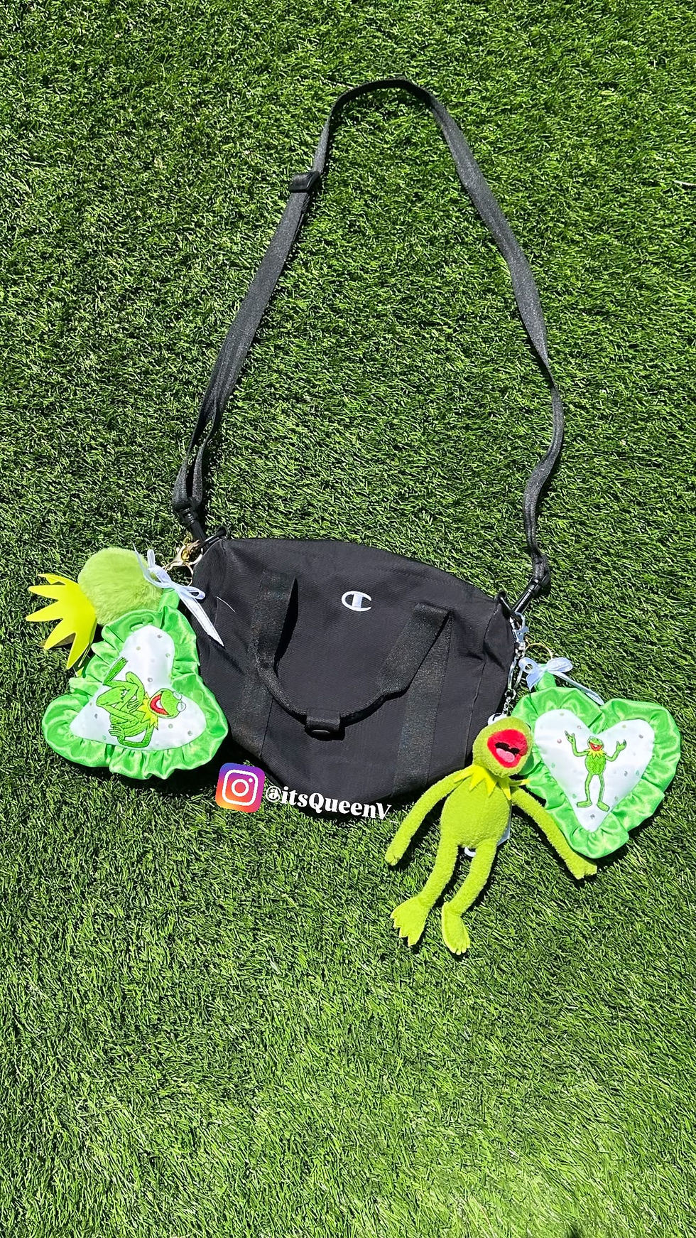 Thumbnail: The Muppets Kermit the Frog - Character Embroidered Rhinestone Keychain