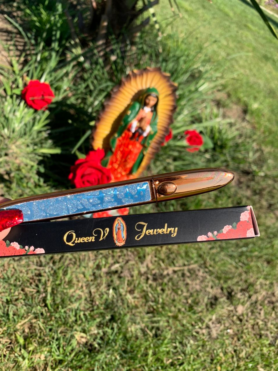 Thumbnail: Guadalupe Diamond  lash glue eyeliner