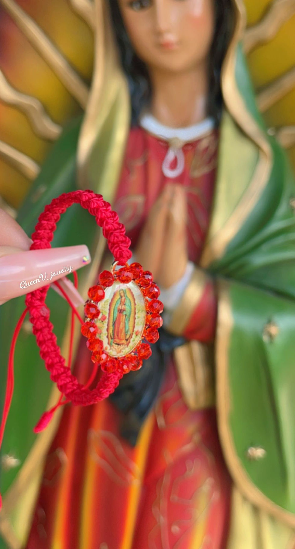 Thumbnail: Artesanal Virgen De Guadalupe Thread Bracelet