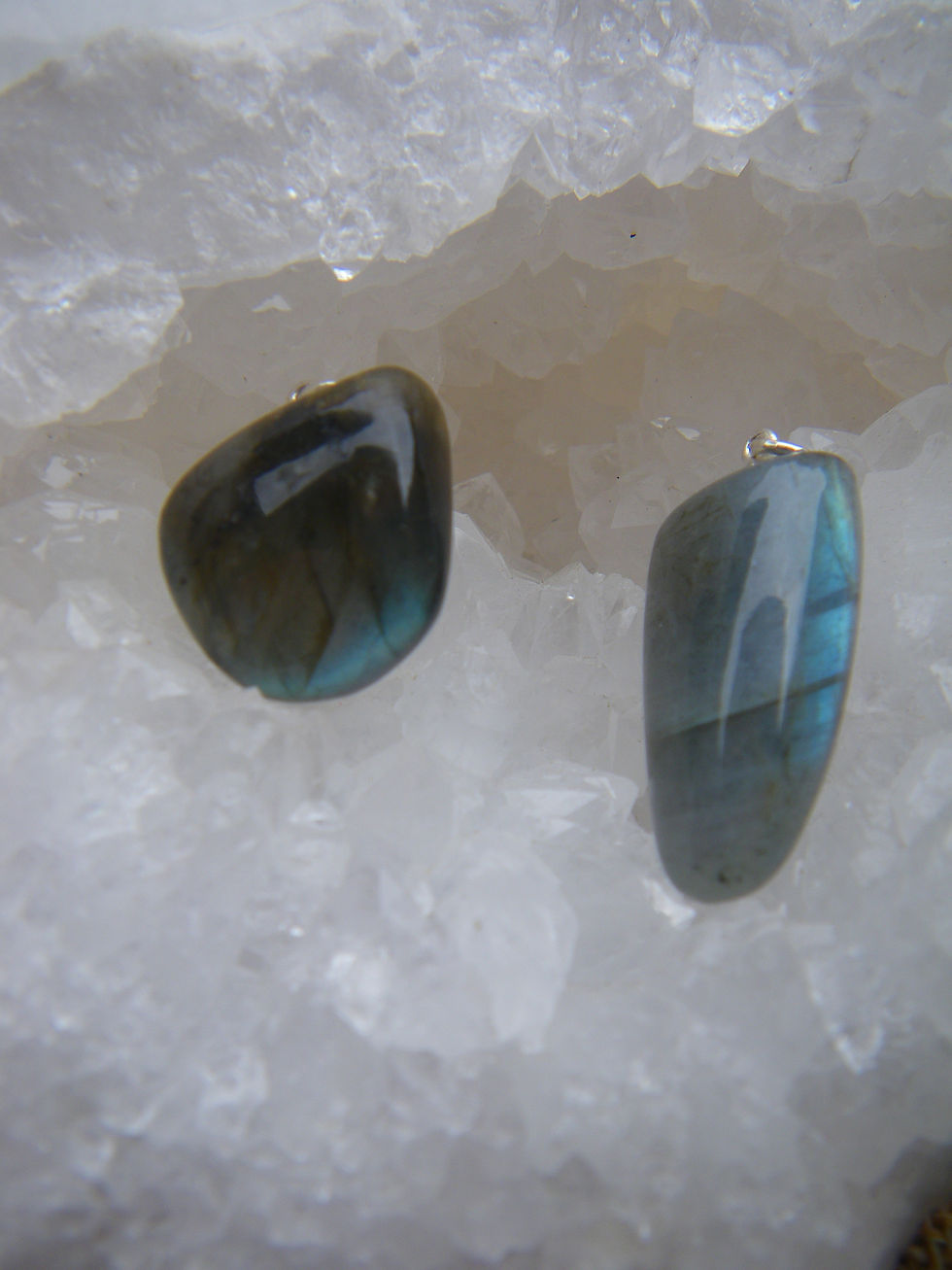 Miniature : Pendentifs Labradorite et pierres polies