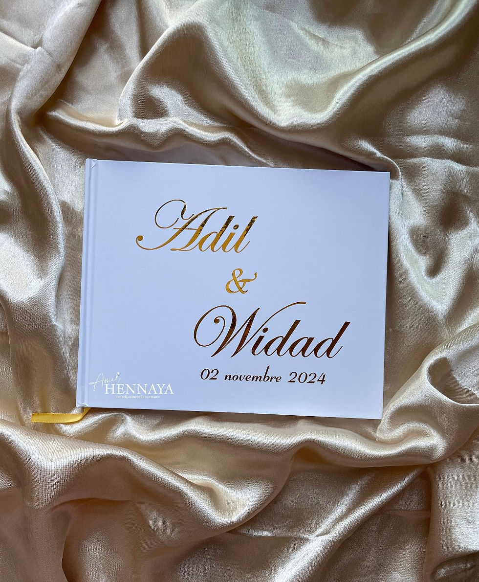 Miniature : Livre d’or blanc personnalisé – écriture dorée