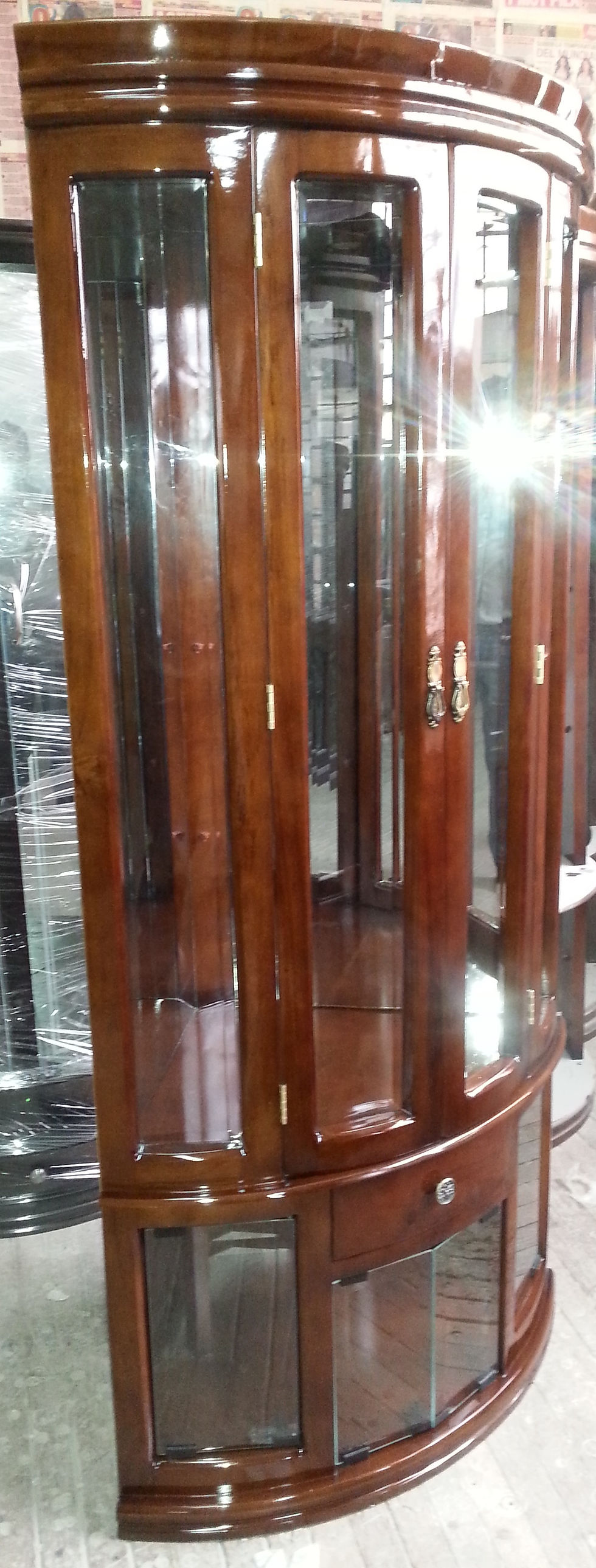 Miniatura: Cristaleras Esquinera y Redonda Cava Cajón