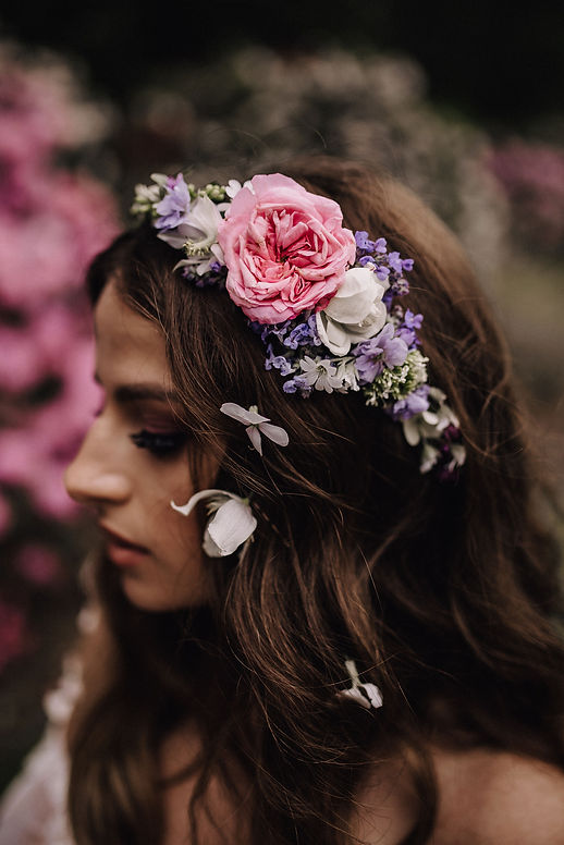 Einzigartige Flowercrown, Blumenschmuck Hochzeitsdeko Haarschmuck Braut, ohne Pestizide, Foto: Christel Stock