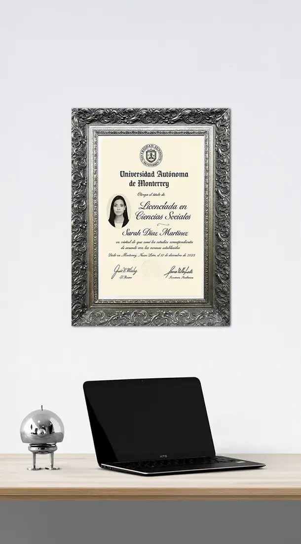 Diploma universitario enmarcado con moldura decorativa personalizada, enmarcado profesional en CDMX.