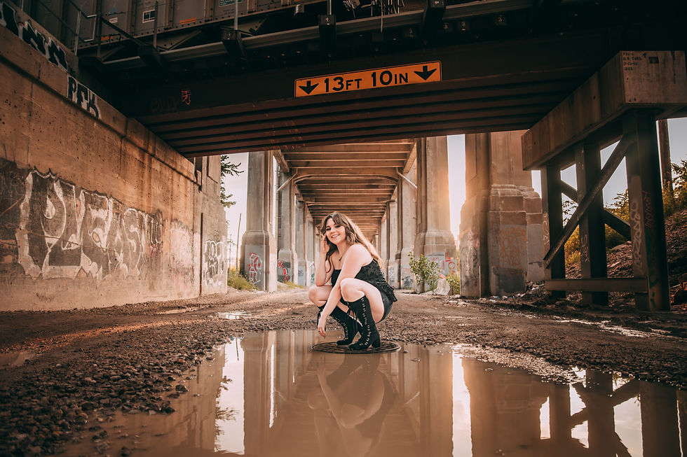 12th street bridge kansas city west bottoms senior portraits.jpg