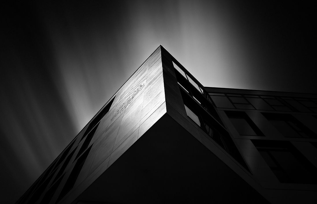 building-1089861_1920.jpg