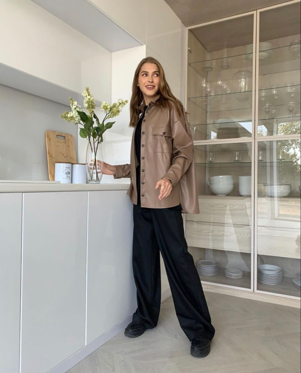 Miniatura: Camisa de Cuero Mujer – Look Moderno Isabelle Pilier