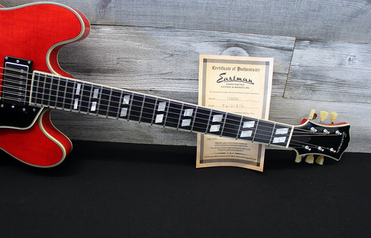 Eastman T486 RD
Guitar-Inn