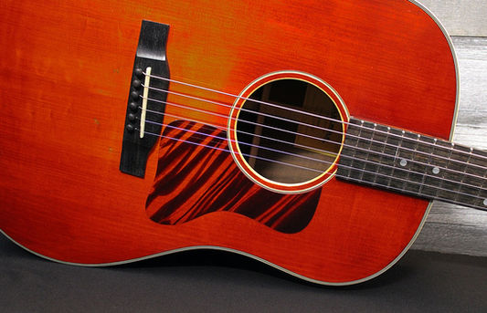 Eastman E10SS/v
Guitar-Inn