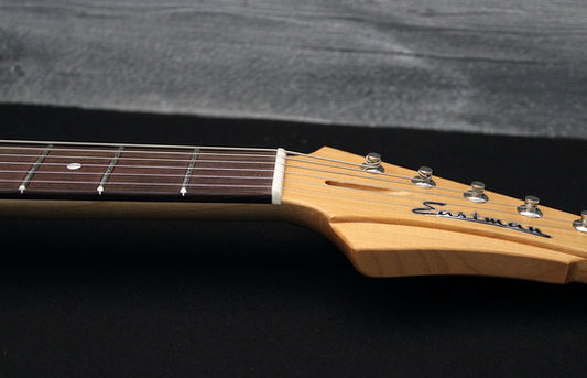 Fullertone DC62 Moss Black
Guitar-Inn