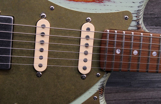 Paoletti Stratospheric Loft Heavy Sage
Guitar Inn