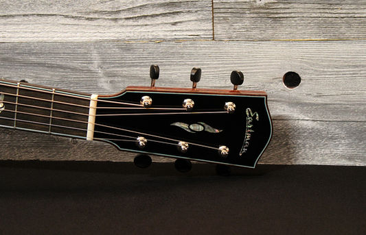 Eastman L OMCE-QS  Luthier Series
Guitar-Inn