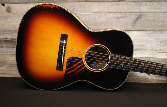 Eastman E20 OOSS/v-SB
Guitar-Inn