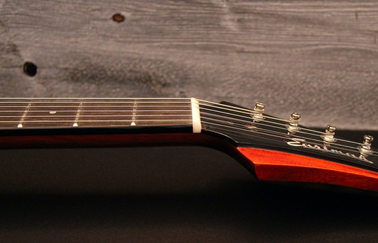 Eastman Juliet P90-VR
Guitar-Inn