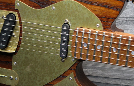 Paoletti Nancy Wine SS
Guitar-Inn