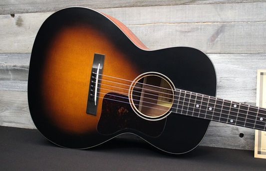 Eastman E1 OOSS-SB
Guitar-Inn