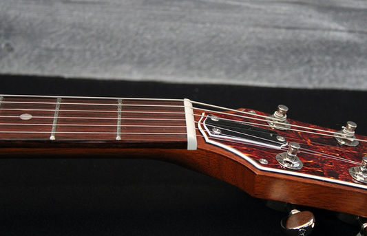 Godin Montreal Premiere HT Trans White
Guitar-Inn