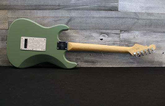 G&L Fullerton Deluxe Legacy Matcha Green
Guitar Inn