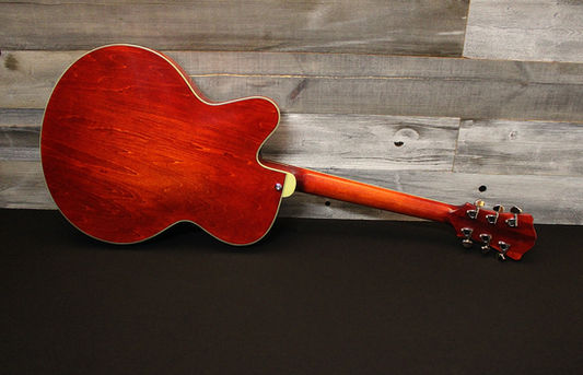 Eastman AR403CED
Guitar-Inn