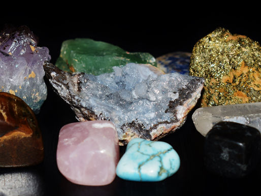 Three Methods for Identifying Crystals: Observing, Testing, and Using Reference Guides