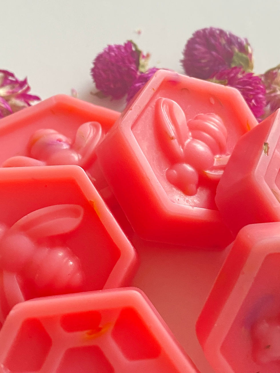 Thumbnail: Citronella Honeycomb  Cells