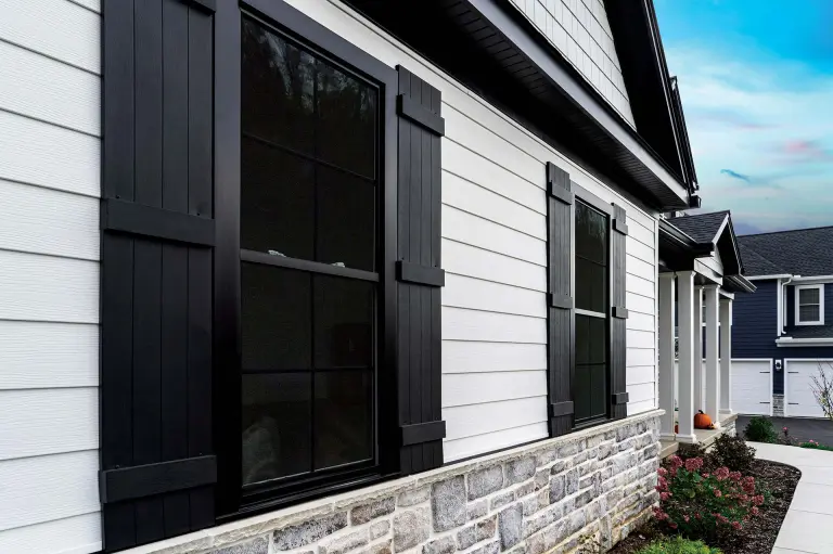 Siding Replacement in Wichita: Comparing Materials andContractors