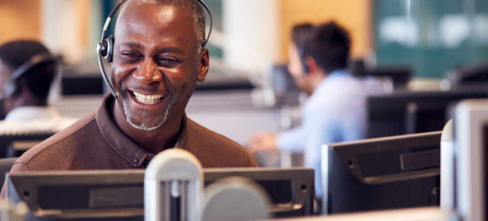 What Are 6 Examples Of Customer Service?