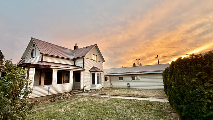 206 E Crawford St, Deer Park, WA 99006