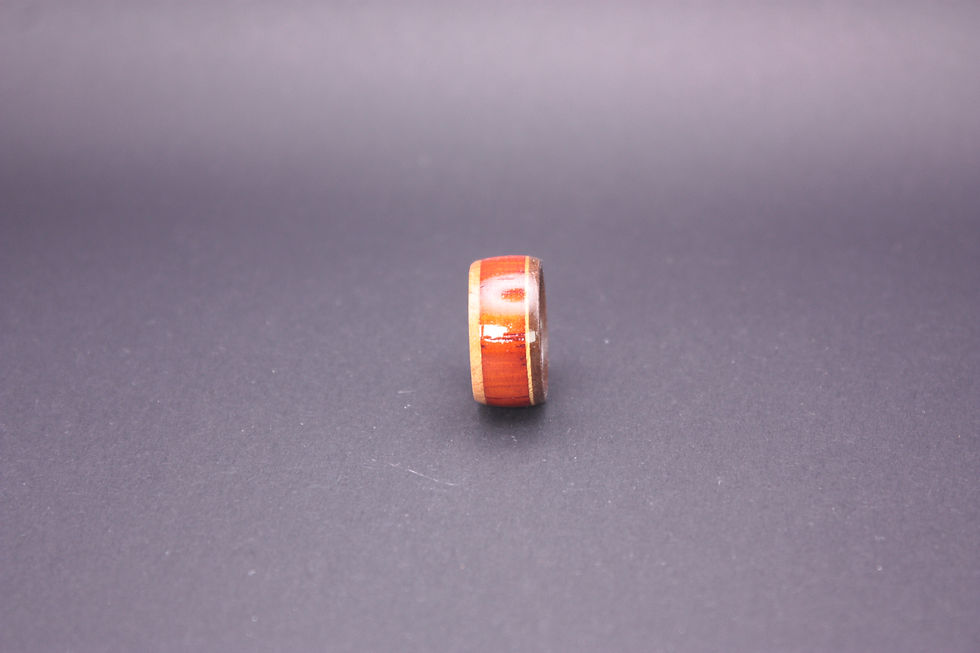 Miniaturbild: Anello in legno