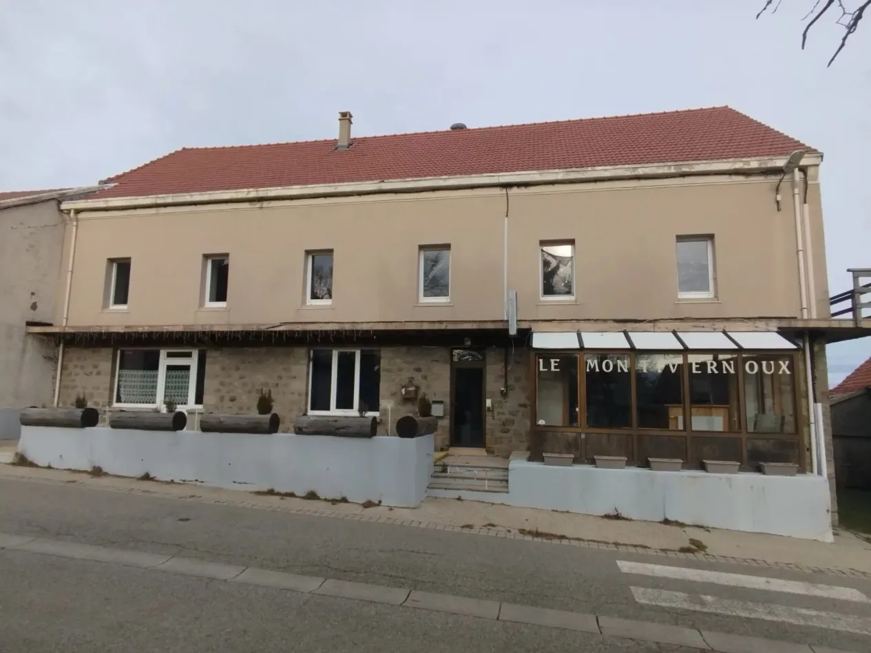 Maison à Lachamp-Raphaël, photographie 1