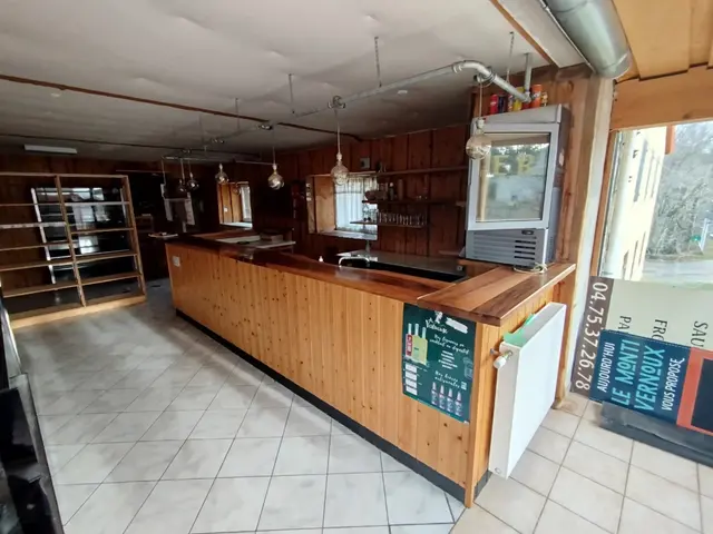 Maison à Lachamp-Raphaël, photographie 3